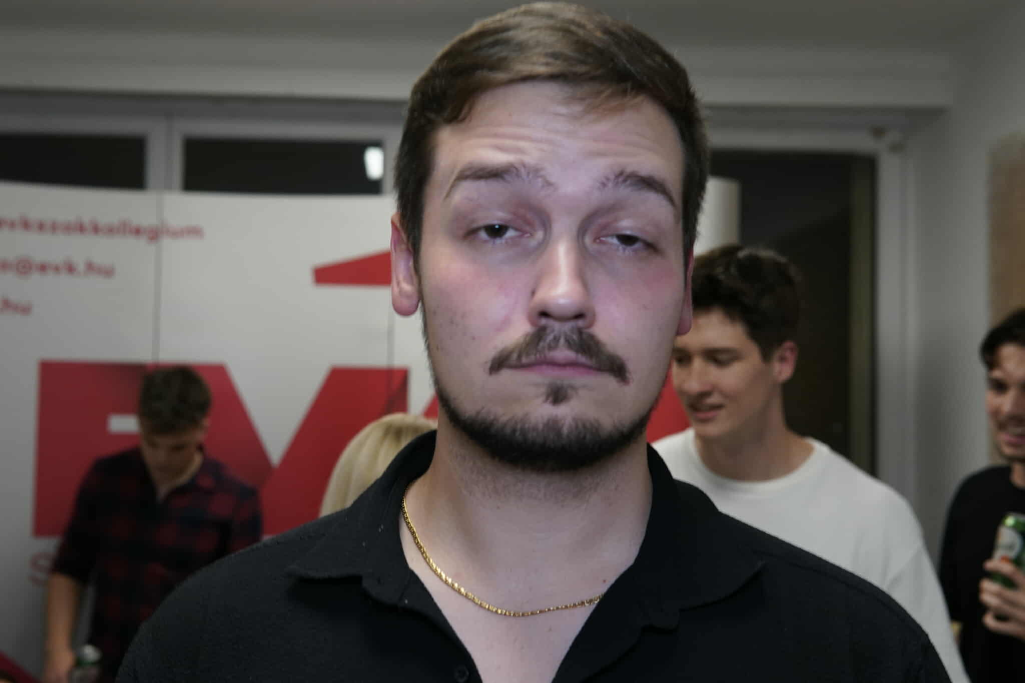 Józannak tűnni